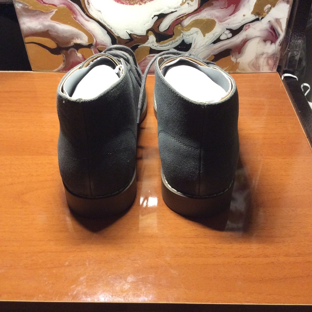 NWT Men's "Chukka" Suede Shoes - Picture 8 of 8